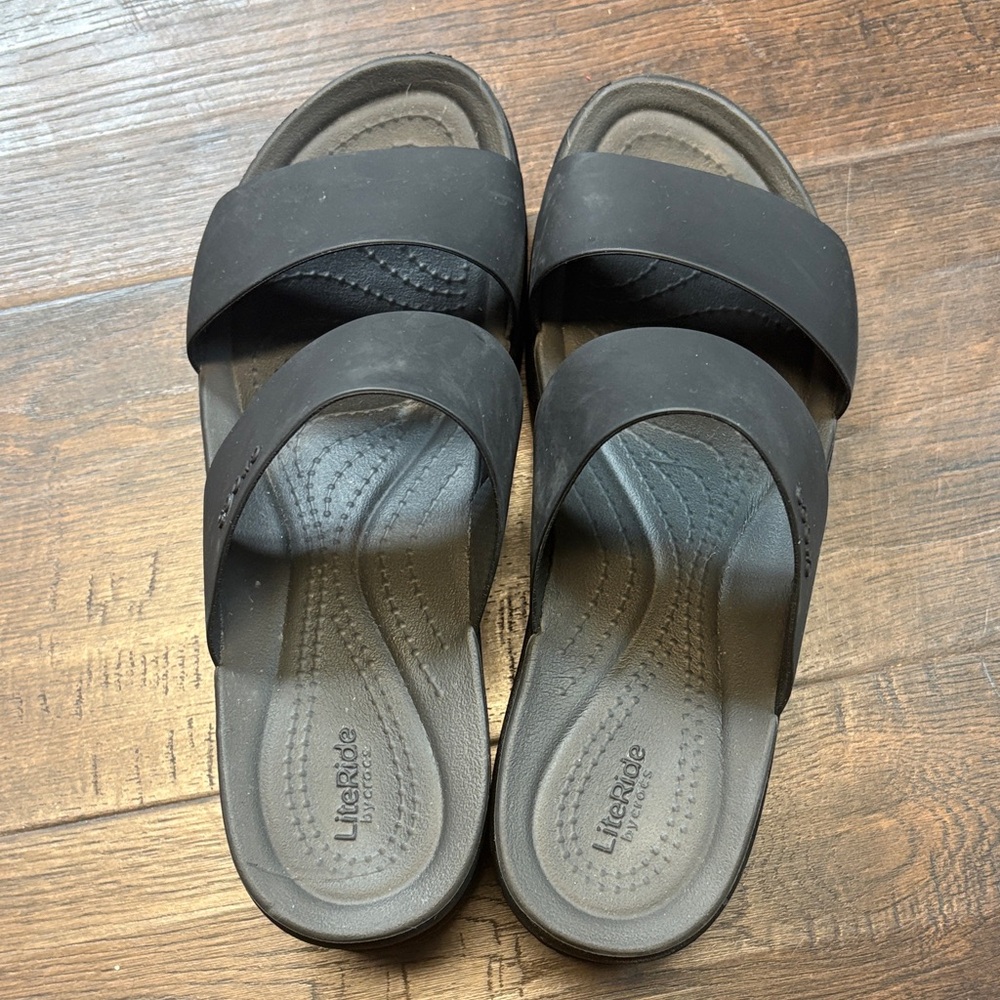 CROCS literide Brooklyn double strap mid wedge black womens size 7 - Picture 8 of 8